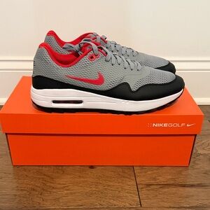 Men’s Nike Air Max 1G Golf Shoe in Particle Grey/University Red